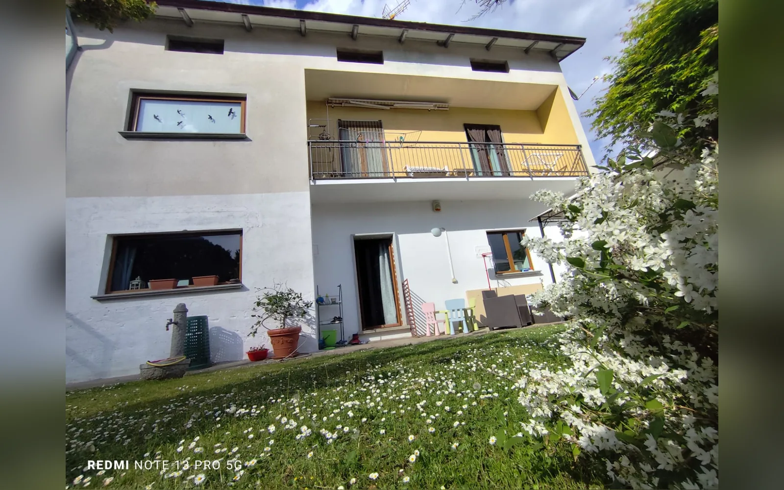 Esterni di CASA IN FIORE, Sondrio (Lazio) (foto 12)
